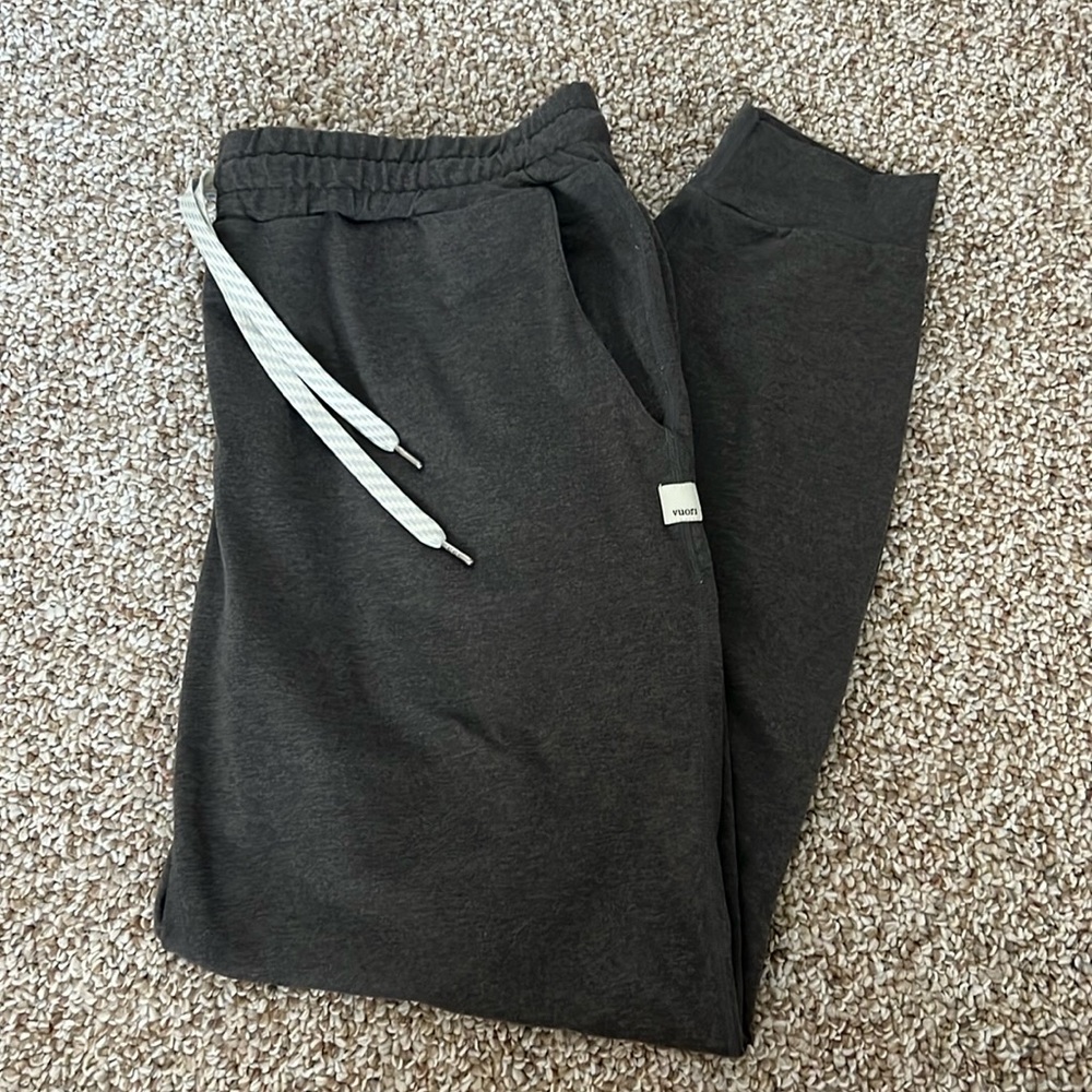 Vuori Performance Joggers